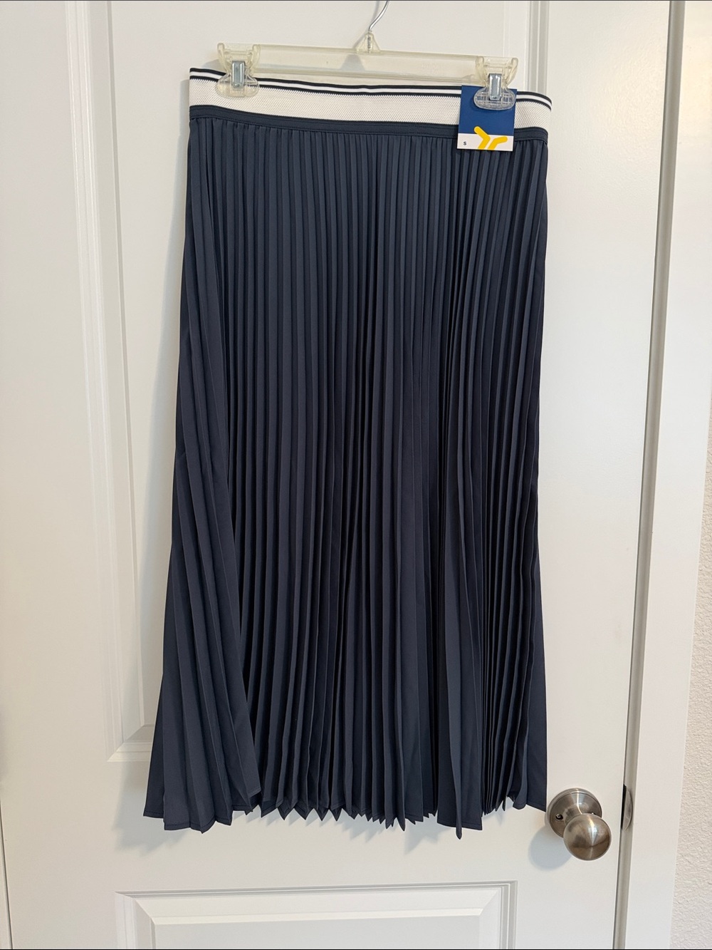 Old Navy Navy Pleated Midi Skirt with Striped Waistband